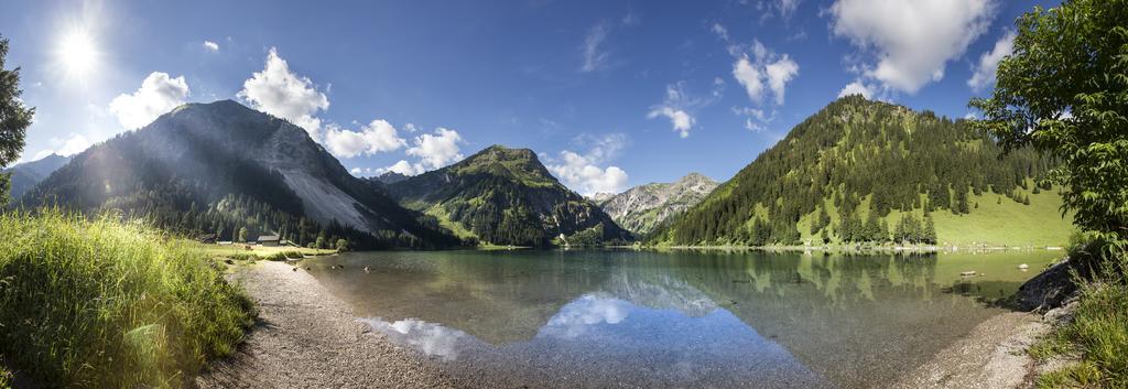 Hotel "Zum Ritter" Tannheim Exteriör bild