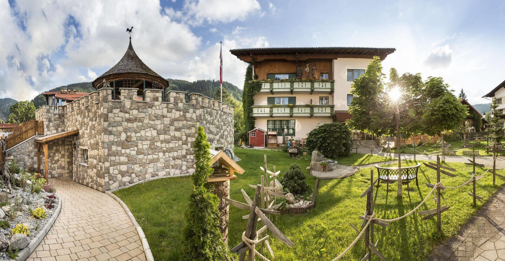 Hotel "Zum Ritter" Tannheim Exteriör bild